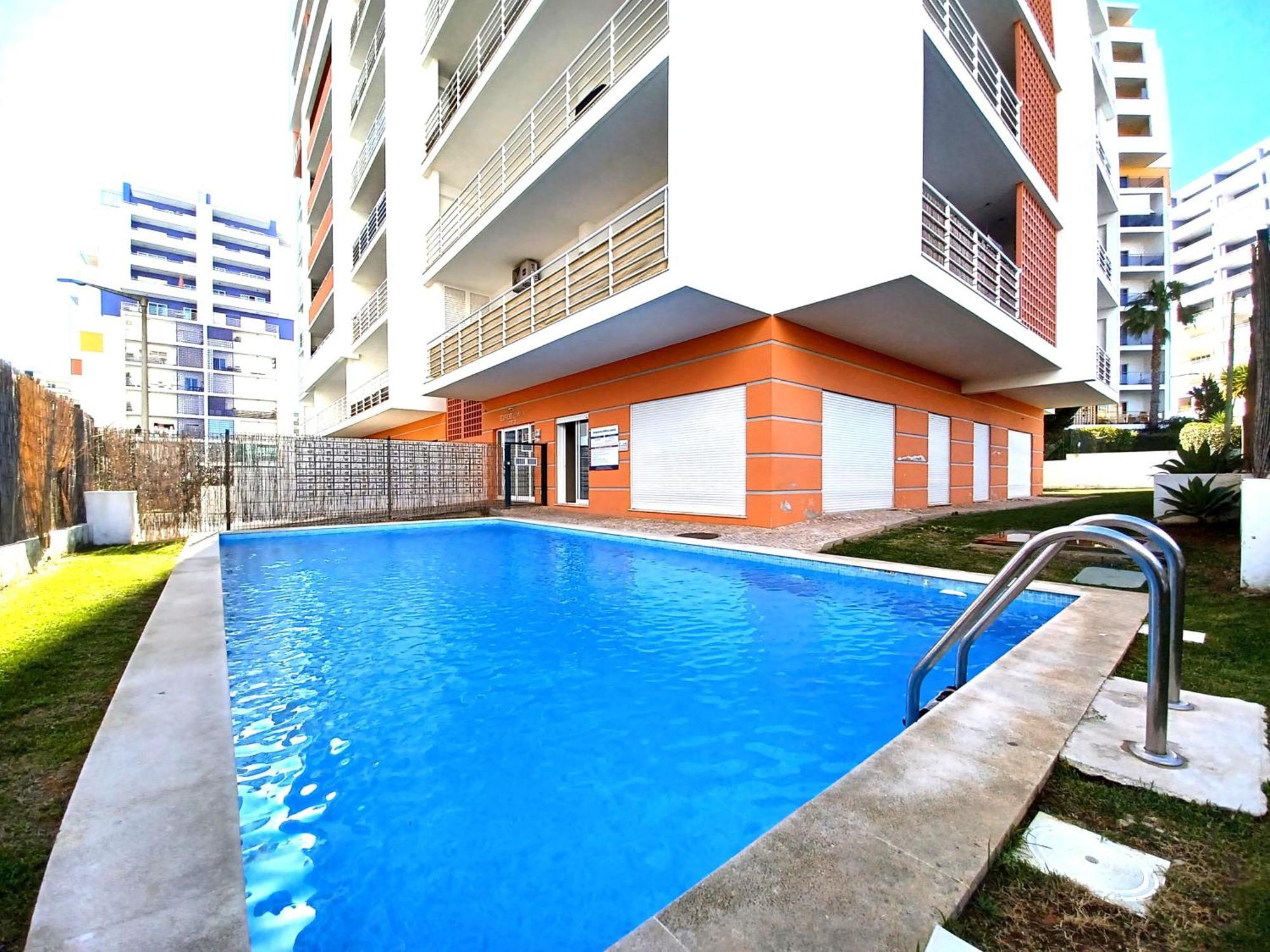 Edificio Lumina Sunshine Beach Apartment Portimao Exterior photo